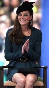 Kate Middleton凯特王妃匀称的肉丝玉腿玩到就是赚到（第3张/共17张）