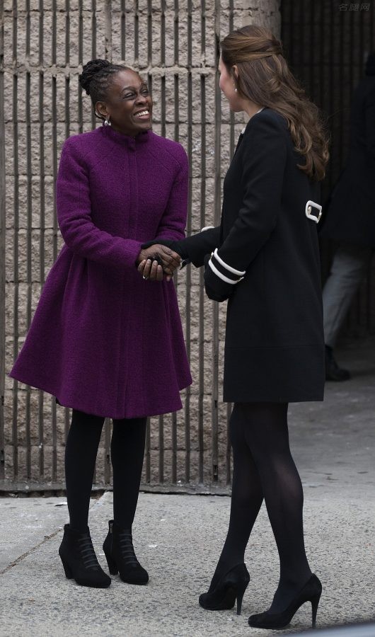 英国王妃Kate Middleton腿裹厚丝袜保暖（第5张/共9张）