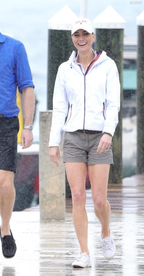 英国王妃Kate Middleton休闲装美腿外出（第3张/共8张）