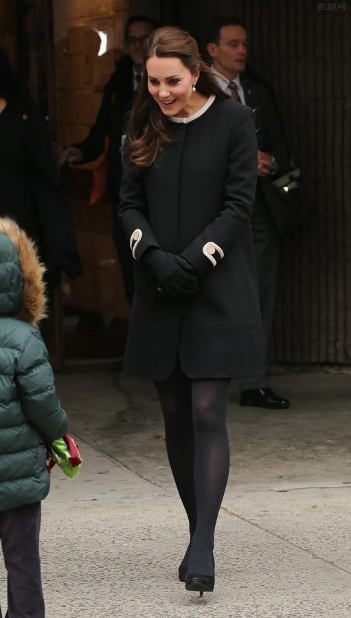 英国王妃Kate Middleton腿裹厚丝袜保暖（第3张/共9张）