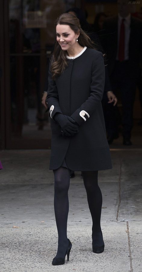 英国王妃Kate Middleton腿裹厚丝袜保暖（第1张/共9张）